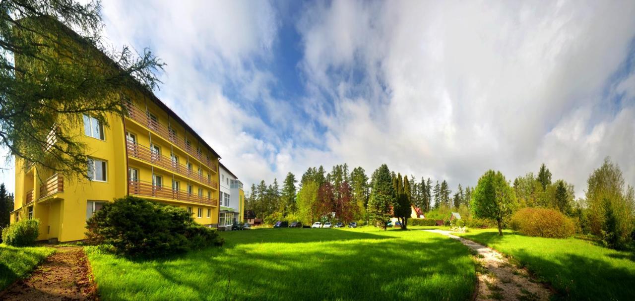 Hotel Lesana สตารา เลชนา ภายนอก รูปภาพ